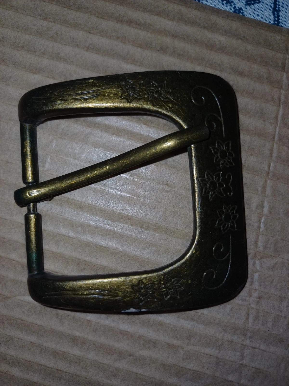 Golden belt buckle  floral pattern – photo 3